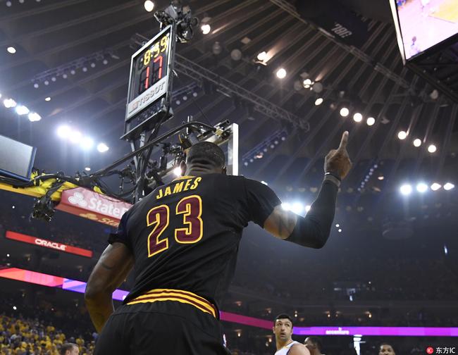 不借不赊不 不借不赊不